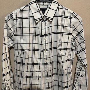 Banana Republic 0 Petite black and white blouse